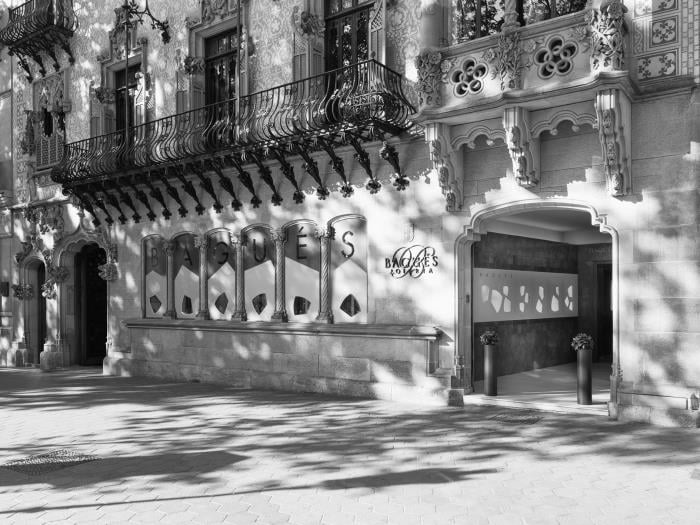 Se promener sur le Passeig de Gràcia de Barcelone