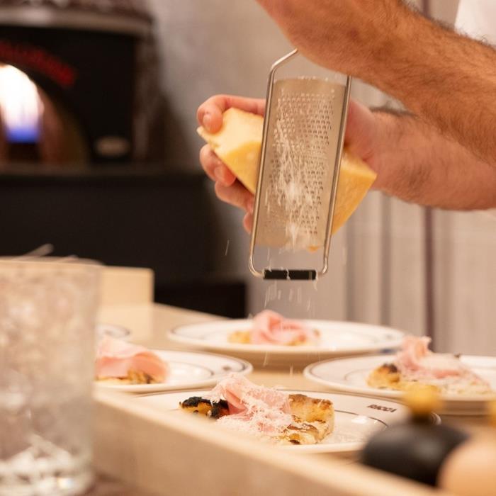 RICCA Pizzeria a Siviglia: Il primo Banco Omakase di Pizza d'Europa