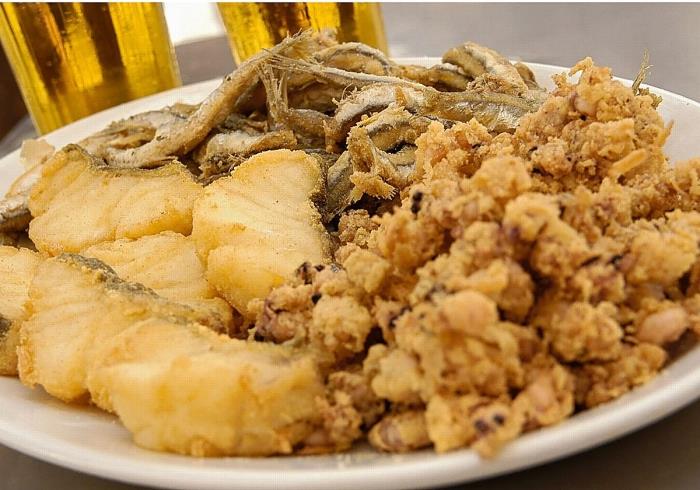Il Pescaito Frito Andaluso: Storia, luoghi, salute e tradizione