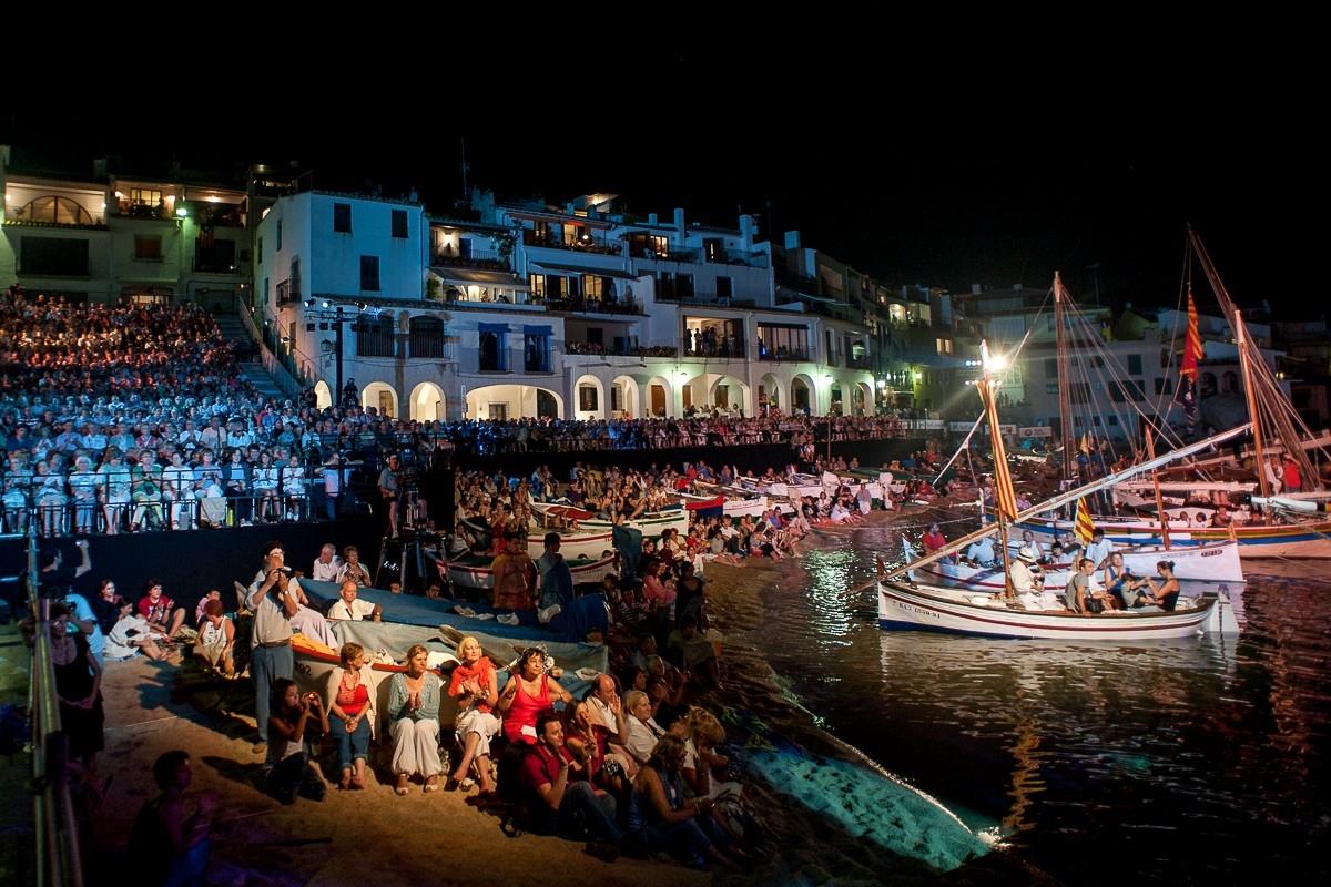 La Fiesta Mayor de Calella de Palafrugell, Tradición, Jardines de Cóctel y Ambiente festivo