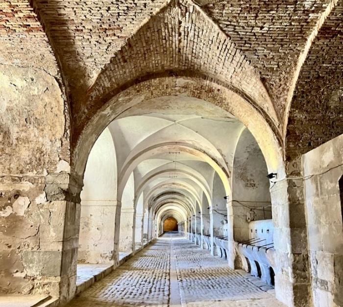 Il Castello di Sant Ferran a Figueres, la Fortezza più Grande d'Europa