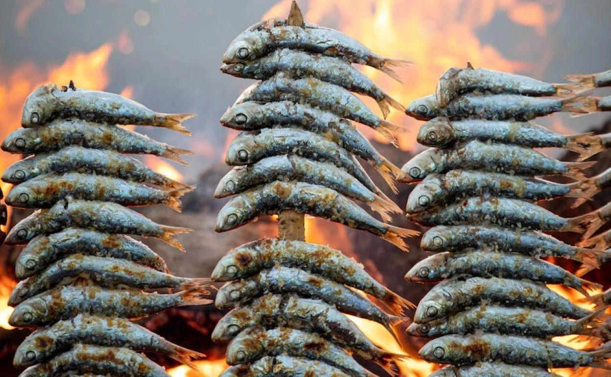 Los Espetos de Marbella,  el Arte de Asar Sardinas en la Costa del Sol