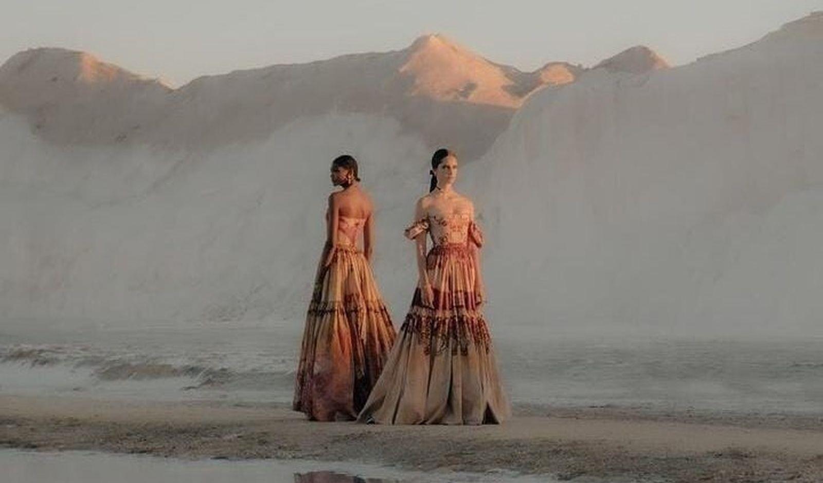 Las Salinas de Bonanza: el Escenario de Lujo en Sanlúcar que Conquista a la Moda Internacional